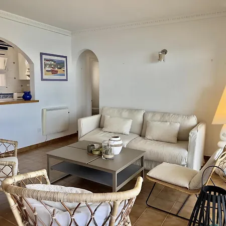 Saint Jacques A6 Apartman Roses